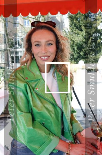 Amsterdam 26 maart 2026
Presentatie Nicolette v Dam in het Vondelcafe . Loiza lamers