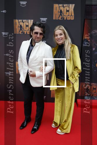Amsterdam 29 maart 2026
Premiere we will rock you in het deLaMar theater . Lucille Werner met haar man