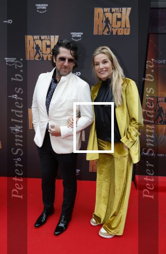 Amsterdam 29 maart 2026
Premiere we will rock you in het deLaMar theater . Lucille Werner met haar man