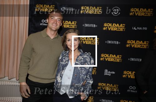 Leiden 31 maart 2026
Premiere Soldaat in verzet in de schouwburg van Leiden. Mariska v Kolck met zoon