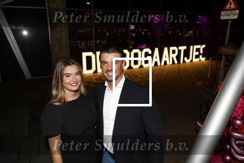 Leidschendam 25 maart 2025
De Bogaartjes hebben een feestje georganiseerd . Aanwezig  Rene Bogaart en zijn vrouw Sandra Bogaart .
Ook Don en Robin , Mitch en Robin Kim en Amisha Joe en Liv Pam en Finn en Opa Bogaart waren aanwezig .