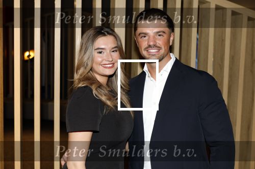 Leidschendam 25 maart 2025
De Bogaartjes hebben een feestje georganiseerd . Aanwezig  Rene Bogaart en zijn vrouw Sandra Bogaart .
Ook Don en Robin , Mitch en Robin Kim en Amisha Joe en Liv Pam en Finn en Opa Bogaart waren aanwezig .