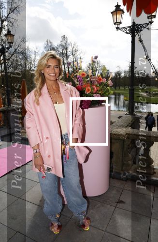 Amsterdam 26 maart 2026
Presentatie Nicolette v Dam in het Vondelcafe .