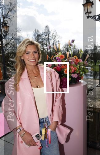Amsterdam 26 maart 2026
Presentatie Nicolette v Dam in het Vondelcafe .