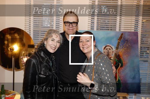Amsterdam 12 maart 2026
Rinus Gerritsen opent expositie Patricia Steur in hotel Americain. Patricia Steur met partner en de partner van Rinus Gerritsen