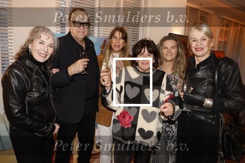 Amsterdam 12 maart 2026
Rinus Gerritsen opent expositie Patricia Steur in hotel Americain. Patricia Steur partner Mireille Edelbroek Isa Hoes en Judith Wiersma