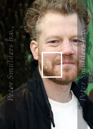 Amsterdam 1 maart 2026
Presentatie boek Lies Visschedijk bij de botanische tuin . Hans Dorrestijn reikte het eerste exemplaar uit . Pepijn Schoneveld en Merel Corduwener