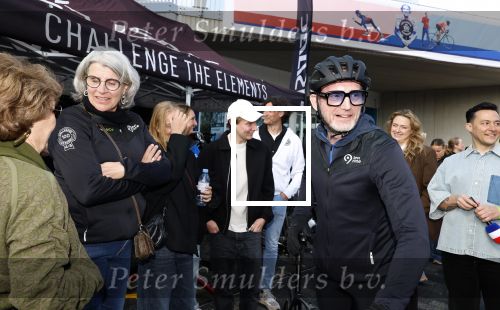 Heerenveen 29 maart 2026
De 10e hollandse 100 in Thialf georganiseerd door oa Prins Bernhard . Zijn moeder Prinses Margriet deed het startschot. Prins Benrhard    Isabella v Vollenhoven en Benjamin v Vollenhoven