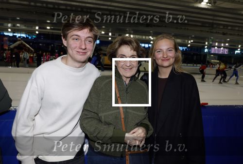 Heerenveen 29 maart 2026
De 10e hollandse 100 in Thialf georganiseerd door oa Prins Bernhard . Zijn moeder Prinses Margriet deed het startschot. Prinses Margriet   Isabella v Vollenhoven en Benjamin v Vollenhoven