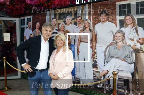 Leidschendam 25 maart 2025
De Bogaartjes hebben een feestje georganiseerd . Aanwezig  Rene Bogaart en zijn vrouw Sandra Bogaart .
Ook Don en Robin , Mitch en Robin Kim en Amisha Joe en Liv Pam en Finn en Opa Bogaart waren aanwezig .