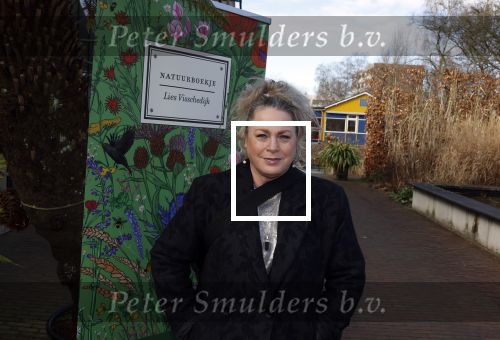 Amsterdam 1 maart 2026
Presentatie boek Lies Visschedijk bij de botanische tuin . Hans Dorrestijn reikte het eerste exemplaar uit . Rian Gerritsen
