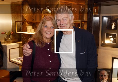Amsterdam 12 maart 2026
Rinus Gerritsen opent expositie Patricia Steur in hotel Americain. Rinus Gerritsen en Karin Riethoven