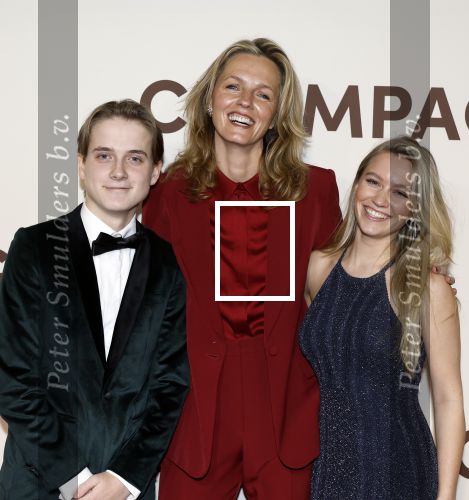 Amsterdam 16 maart 2026
Premiere Champagne met in de hoofdrollen Leo Alkemade Huub Stapel  en Guus Meeuwis . Sem v d Horst Leonie ter Braak en Sterre Koning