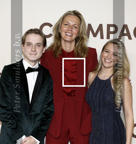 Amsterdam 16 maart 2026
Premiere Champagne met in de hoofdrollen Leo Alkemade Huub Stapel  en Guus Meeuwis . Sem v d Horst Leonie ter Braak en Sterre Koning