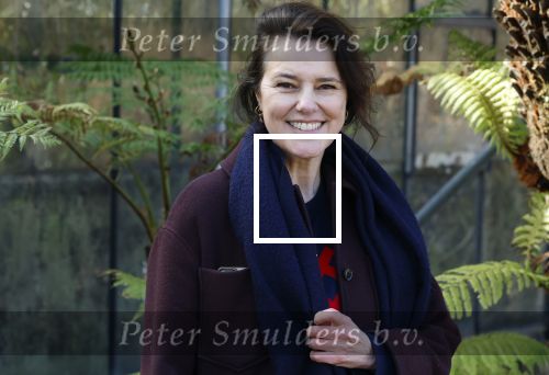 Amsterdam 1 maart 2026
Presentatie boek Lies Visschedijk bij de botanische tuin . Hans Dorrestijn reikte het eerste exemplaar uit . Susan Visser