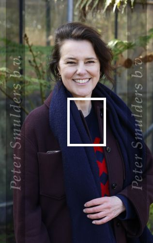 Amsterdam 1 maart 2026
Presentatie boek Lies Visschedijk bij de botanische tuin . Hans Dorrestijn reikte het eerste exemplaar uit . Susan Visser
