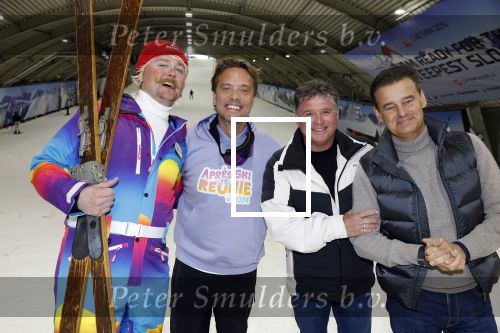 Zoetermeer 6 maart 2026
Bas Smit tijdens de opnames voor een promovideo in SnowWorld. De BN\'er kondigde samen met Wolter Kroes Toni Tiefschnee en Wilfred Genee een nieuw evenement aan in de Brabanthallen met de naam Apres ski reunie .