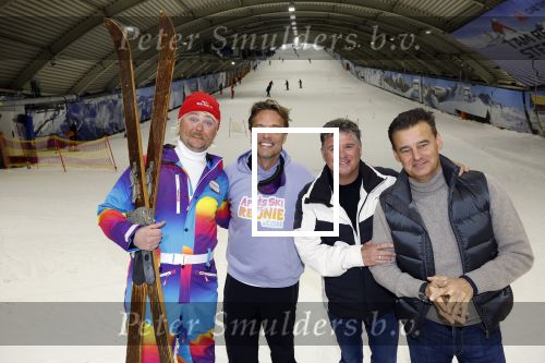 Zoetermeer 6 maart 2026
Bas Smit tijdens de opnames voor een promovideo in SnowWorld. De BN\'er kondigde samen met Wolter Kroes Toni Tiefschnee en Wilfred Genee een nieuw evenement aan in de Brabanthallen met de naam Apres ski reunie .