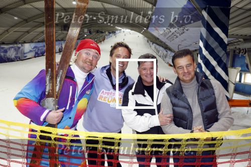 Zoetermeer 6 maart 2026
Bas Smit tijdens de opnames voor een promovideo in SnowWorld. De BN\'er kondigde samen met Wolter Kroes Toni Tiefschnee en Wilfred Genee een nieuw evenement aan in de Brabanthallen met de naam Apres ski reunie .
