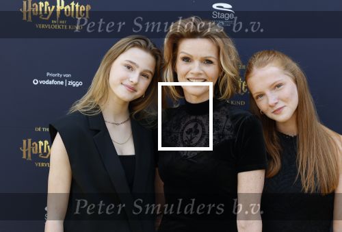 Scheveningen 14 maart 2026
Premiere Harry Potter in het afas circustheater. Tooske Ragas met haar dochters
