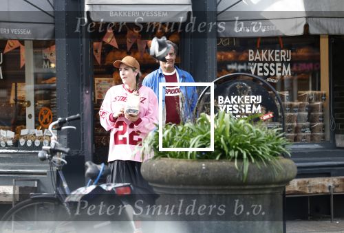 Amsterdam 6 maart 2026
Vincent Croiset en zijn vriendin Tina de Bruin op terras en winkelend in Amsterdam zuid .