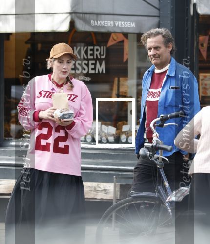 Amsterdam 6 maart 2026
Vincent Croiset en zijn vriendin Tina de Bruin op terras en winkelend in Amsterdam zuid .