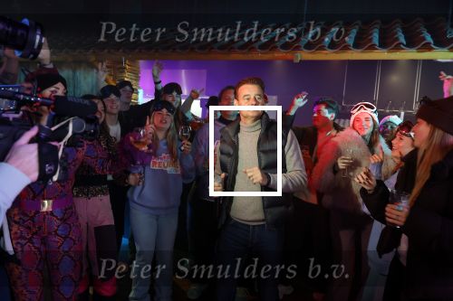Zoetermeer 6 maart 2026
Bas Smit tijdens de opnames voor een promovideo in SnowWorld. De BN\'er kondigde samen met Wolter Kroes en Wilfred Genee een nieuw evenement aan in de Brabanthallen met de naam Apres ski reunie .