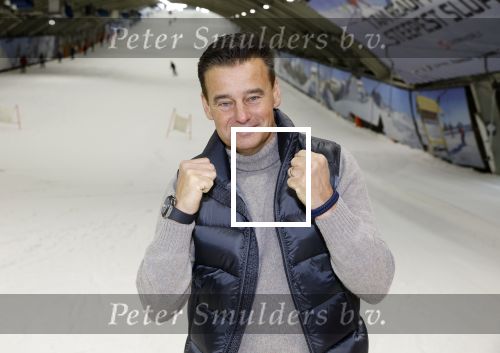 Zoetermeer 6 maart 2026
Bas Smit tijdens de opnames voor een promovideo in SnowWorld. De BN\'er kondigde samen met Wolter Kroes en Wilfred Genee een nieuw evenement aan in de Brabanthallen met de naam Apres ski reunie .