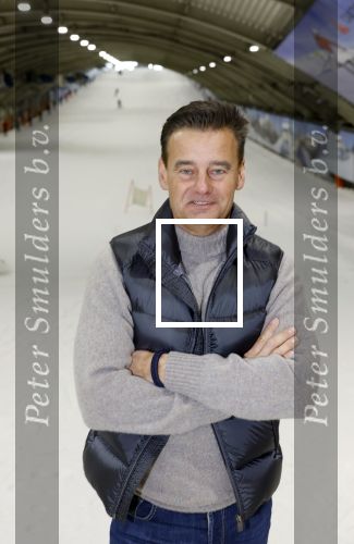 Zoetermeer 6 maart 2026
Bas Smit tijdens de opnames voor een promovideo in SnowWorld. De BN\'er kondigde samen met Wolter Kroes en Wilfred Genee een nieuw evenement aan in de Brabanthallen met de naam Apres ski reunie .