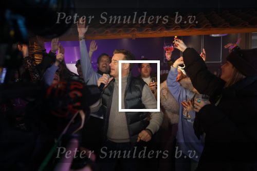 Zoetermeer 6 maart 2026
Bas Smit tijdens de opnames voor een promovideo in SnowWorld. De BN\'er kondigde samen met Wolter Kroes en Wilfred Genee een nieuw evenement aan in de Brabanthallen met de naam Apres ski reunie .
