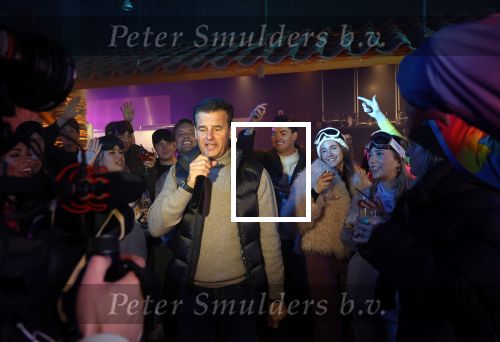 Zoetermeer 6 maart 2026
Bas Smit tijdens de opnames voor een promovideo in SnowWorld. De BN\'er kondigde samen met Wolter Kroes en Wilfred Genee een nieuw evenement aan in de Brabanthallen met de naam Apres ski reunie .