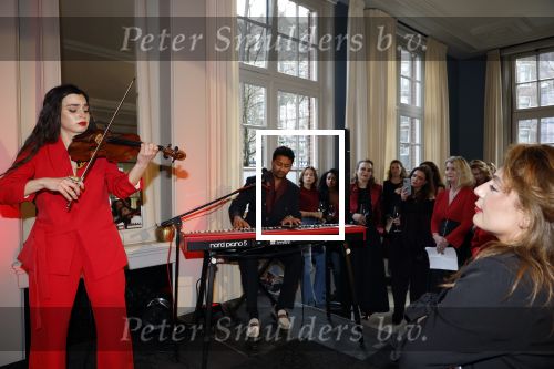 Amsterdam 8 maart 2026
Boek presentatie Yesim Candan in het college Hotel.