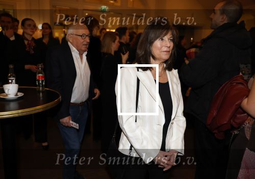 Amsterdam 2 maart 2026
Boekpresentatie Splinter Chabot in de stadsschouwburg van Amsterdam. Youp van t Hek kwam met zijn vrouw Debby Petter