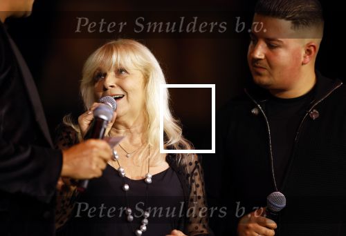 Tilburg 2 oktober 2023
Buma Prijzen in 013 in Tilburg .
Zangeres Mieke zingt samen met Marco Schuitmaker het liedje Engelbewaarder.