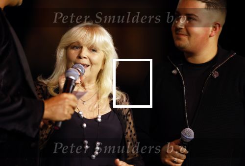 Tilburg 2 oktober 2023
Buma Prijzen in 013 in Tilburg .
Zangeres Mieke zingt samen met Marco Schuitmaker het liedje Engelbewaarder.