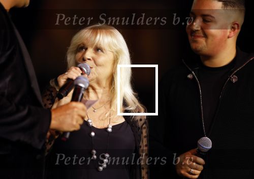 Tilburg 2 oktober 2023
Buma Prijzen in 013 in Tilburg .
Zangeres Mieke zingt samen met Marco Schuitmaker het liedje Engelbewaarder.
