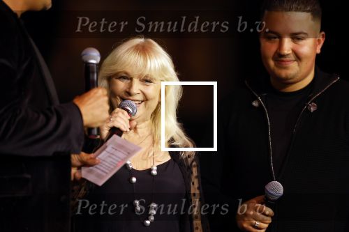 Tilburg 2 oktober 2023
Buma Prijzen in 013 in Tilburg .
Zangeres Mieke zingt samen met Marco Schuitmaker het liedje Engelbewaarder.