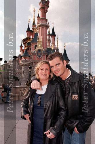 27 maart  1999
Eurodisney
Jeroen v d Boom met vriendin