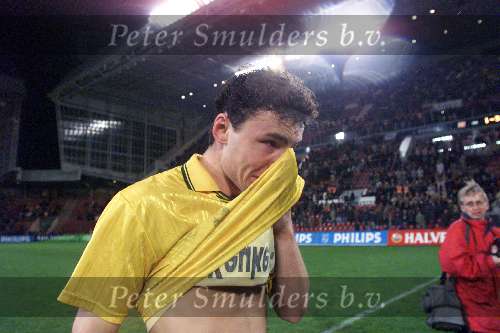 13 April 1999
Mark v Bommel de kersverse PSV-er huilt van blijdschap