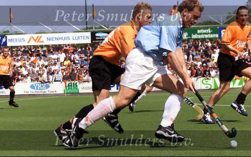2 mei 1999
Oranje Zwart-Bloemendaal 2-2
Hockey