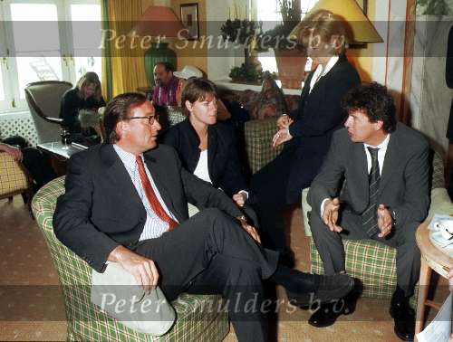 15 April 1999
Rene Froger samen met Natasja Froger voor hun twee huwelijk
o.a. Theo Dietz Marc Klein Essink