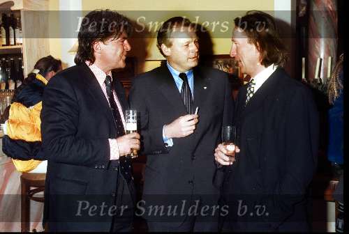 15 April 1999
Rene Froger samen met Natasja Froger voor hun twee huwelijk

Vrienden van Rene Froger bij hun huwelijk