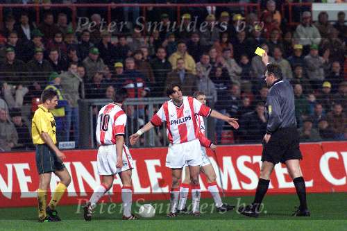 PSV-Fortuna SC 1-3  1/2 finale KNVB-beker
13 April 1999

Gele kaart voor ruud v nistelrooy gegeven door Rene Temmink