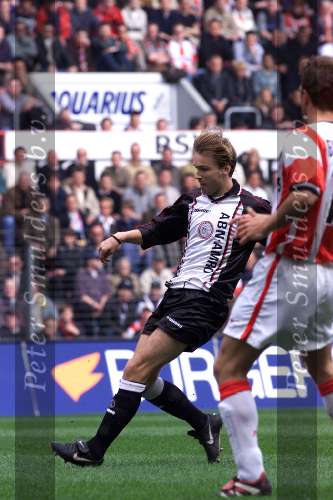 4 April 1999
RICHARD WITSCHGE
PSV-AJAX 3-1