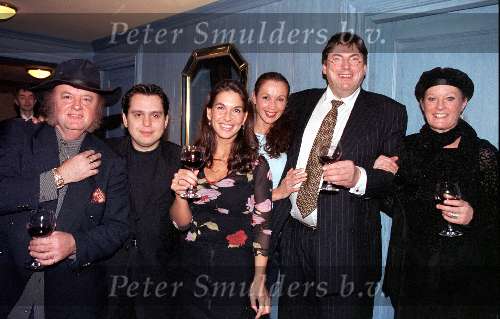 Harmelen, 08 Maart 1999
Rest. Kloosterhoeve te Harmelen  met o.a. Thijs v Leer met vrouw
Susan Blokhuis in het midden

PETER SMULDERS BV