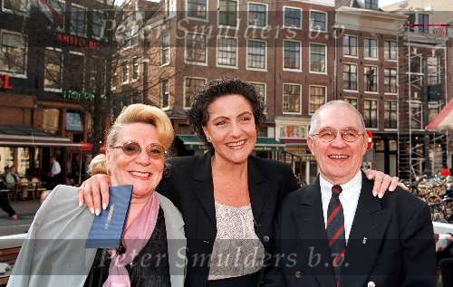 Amsterdam 31 maart 1999
Yvonne de Vries samen met haar ouders
Yvonne Gullit
