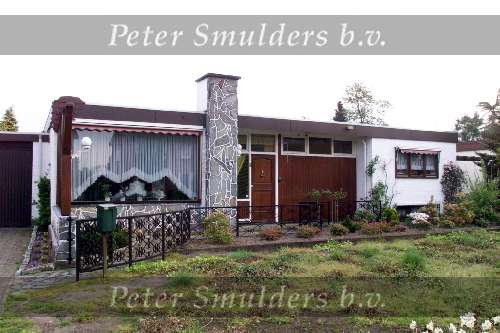 26 April 1999
Huis ZZN             Zangeres zonder Naam