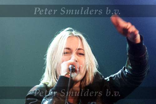 Hilversum, 6 april 2000
Uitreiking van de EDSION-Award 2000
Anouk tijdens haar optreden nadat ze een EDISON had gewonnen