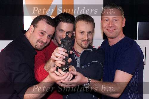 Hilversum 6 april 2000

EDISON uitreiking bij studio 22 in Hilversum.
Blof

Peter Smulders BV