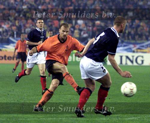 Arnhem, 26 april 2000
Nederland-Schotland, eindstand 0-0
Vriendschappelijk
Dennis Bergkamp